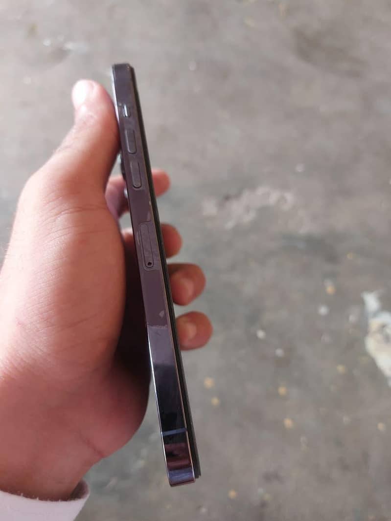 Apple iPhone 14 Pro Max 6