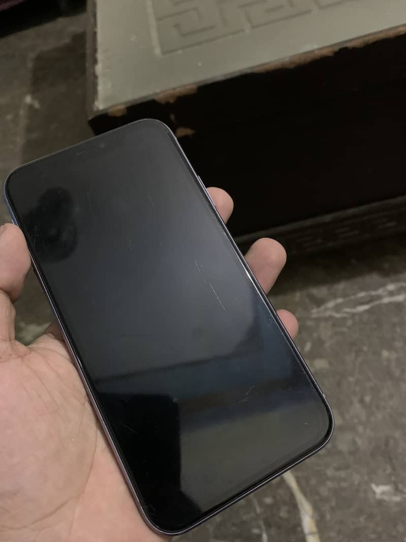Apple iPhone 11 3