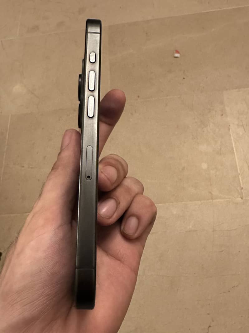 Apple iPhone 15 Pro 1