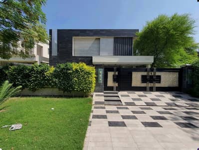 1 KANAL ELEGANT AND FULLY MAINTAINED SUPER HOT LOCATED BUNGALOW IS AVAILABLE IN THE BEST BLOCK OF DHA LAHORE.