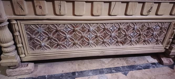 king size wood bed