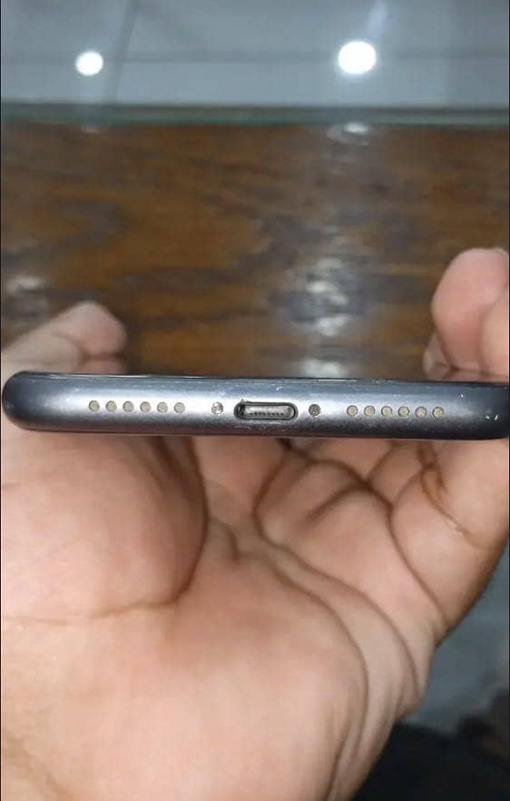 Apple iPhone 11 6
