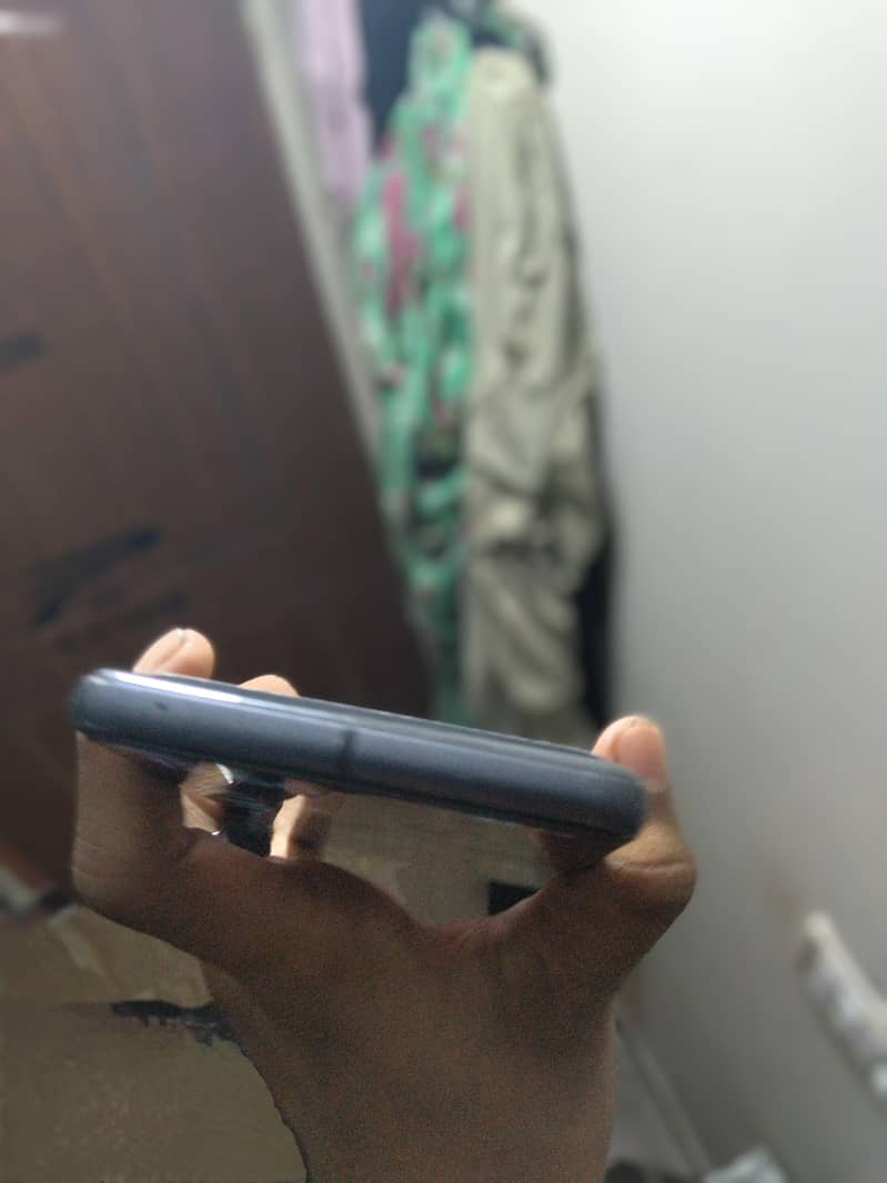 Google Pixel 7 4