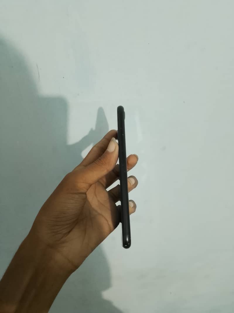 Apple iPhone SE 4