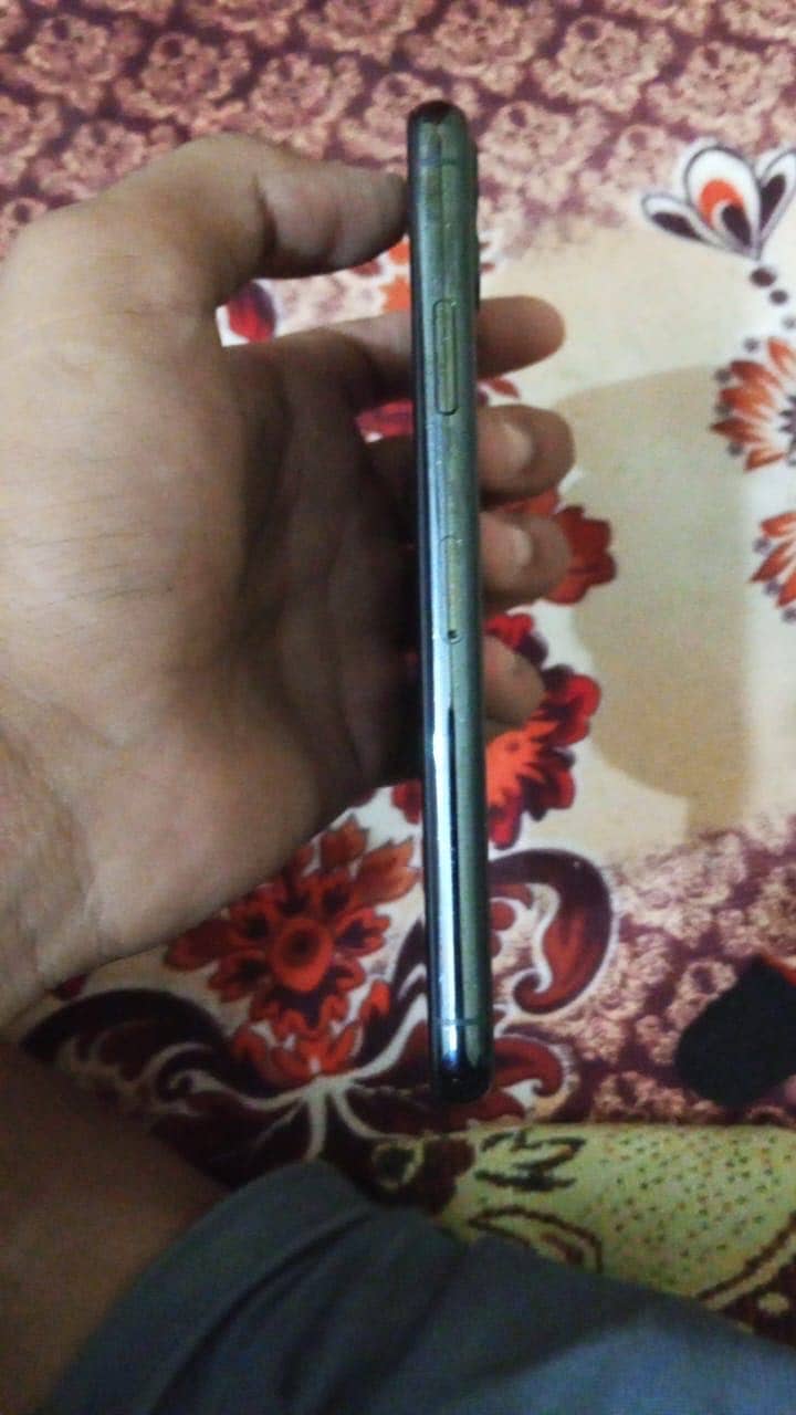 Iphone 11 pro max 2