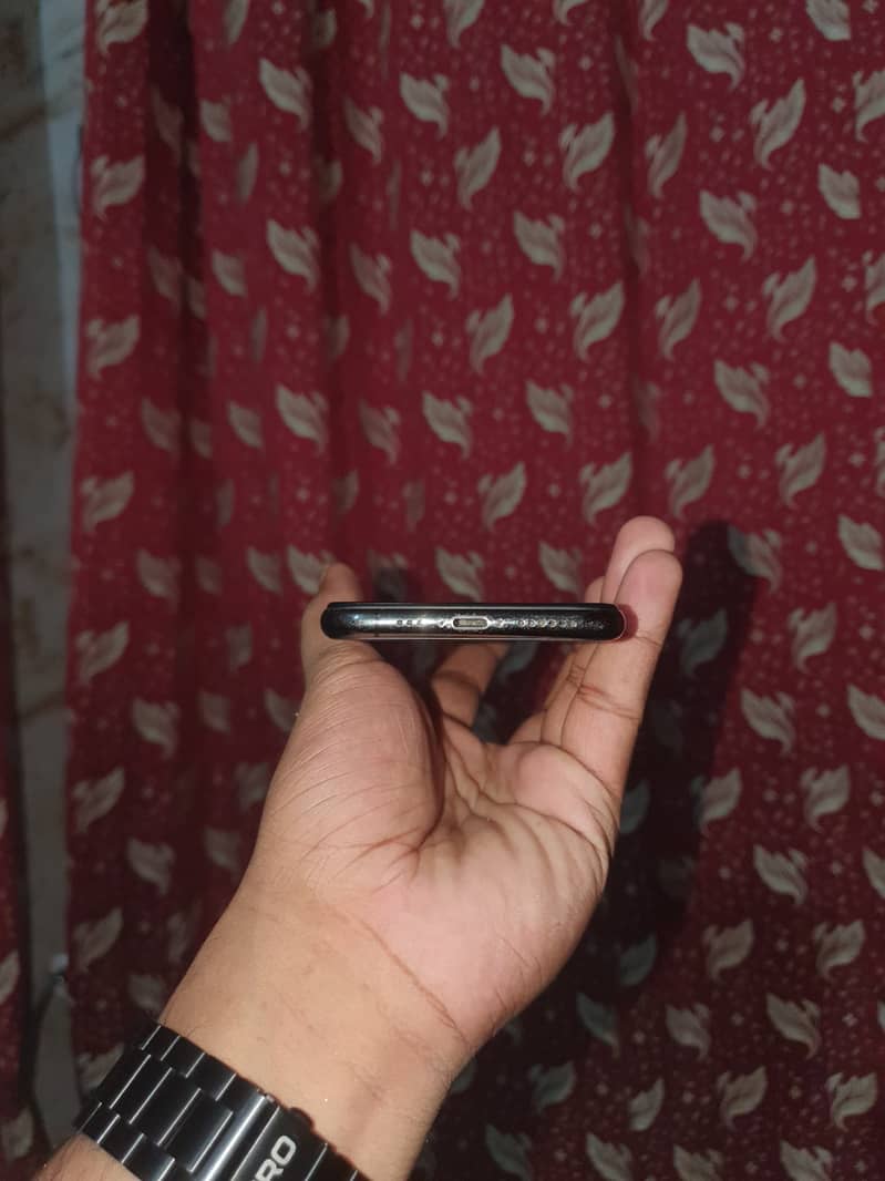 Apple iPhone 11 5