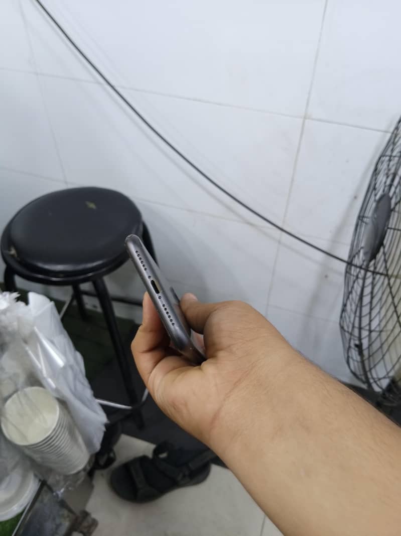 Apple iPhone 11 1