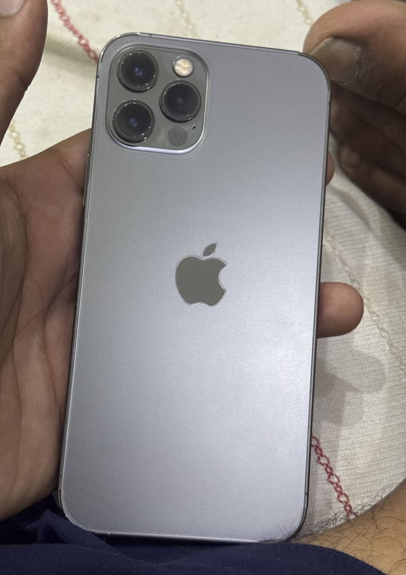 Apple iPhone 12 Pro 4