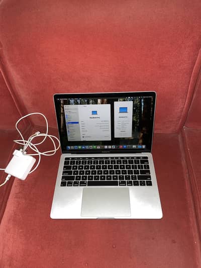 Apple Macbook 2019 pro 8/256gb core i5 silver