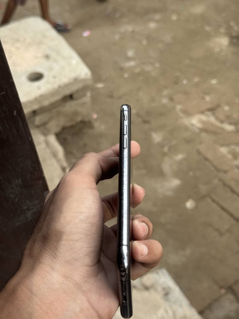 Apple iPhone XS 0