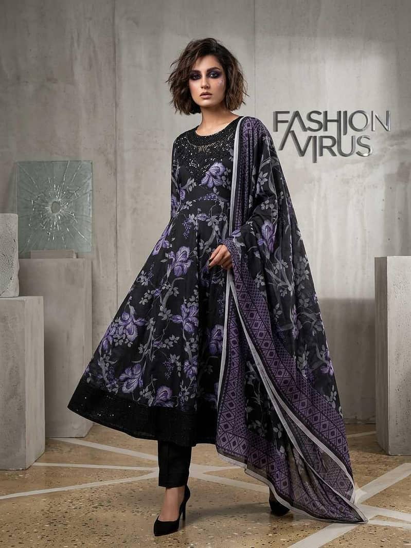 ھم۔ھول سیل مین مال دیتے ھین 9