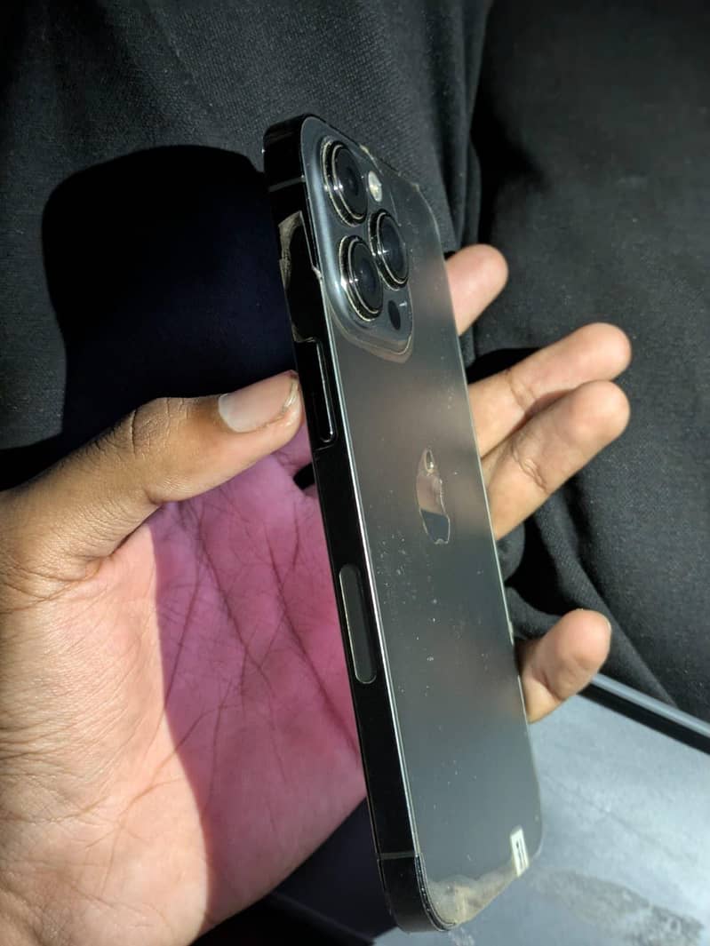 Apple iPhone 13 Pro 4
