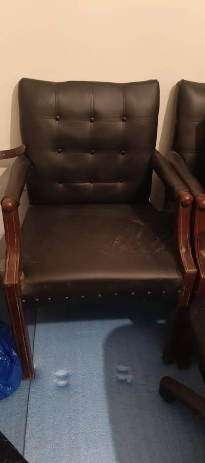 3 chairs for sell is islamabad