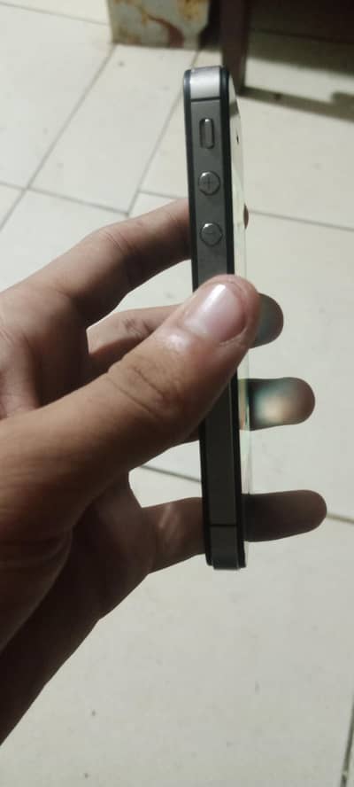 Apple iPhone 4