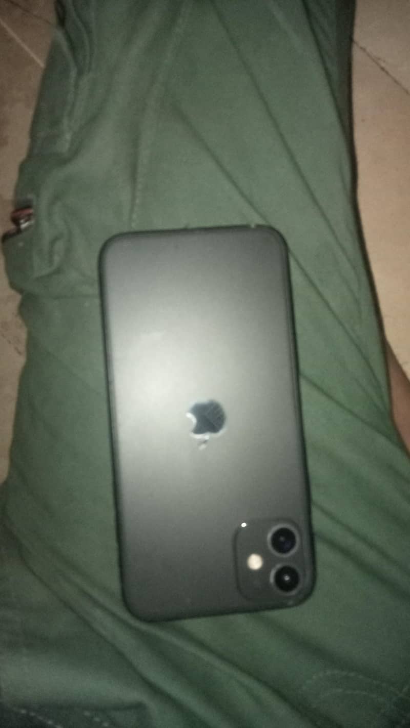 Apple iPhone 11 0