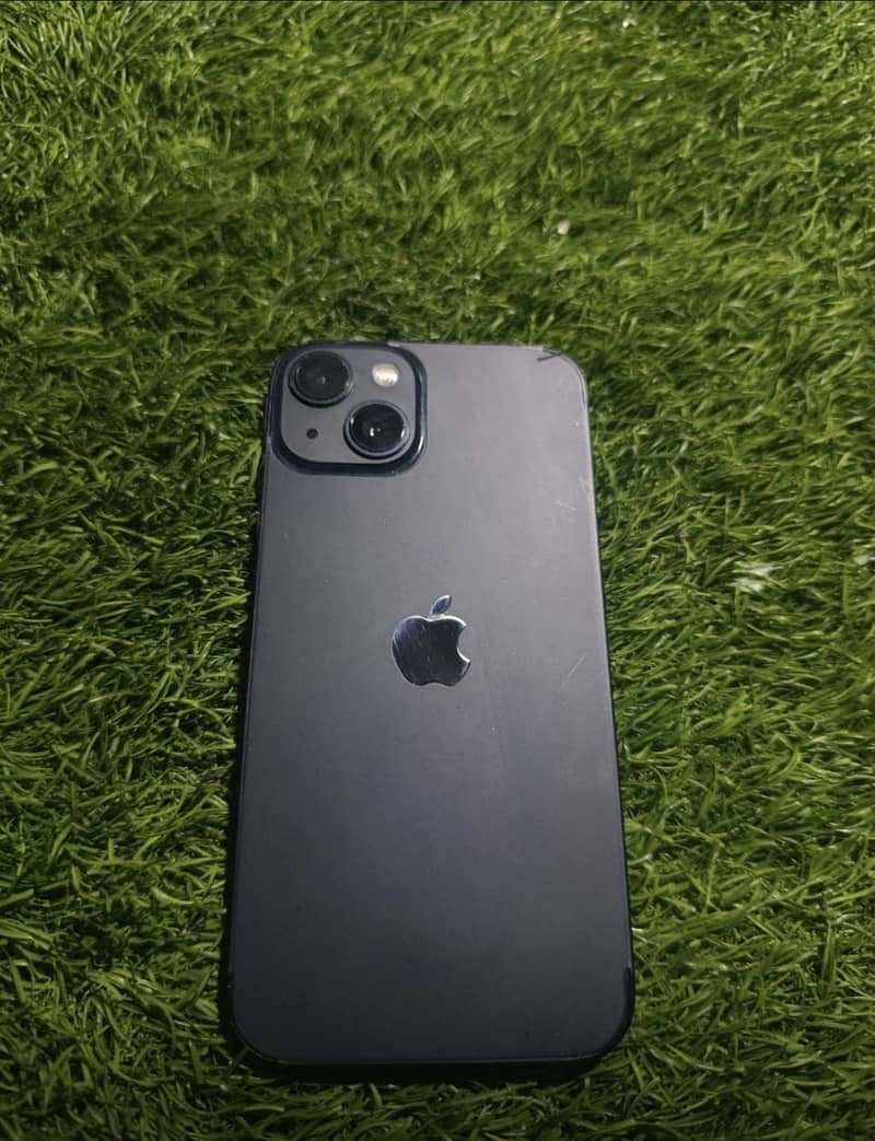iPhone 13 0