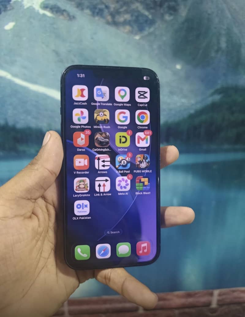 iPhone 13 4