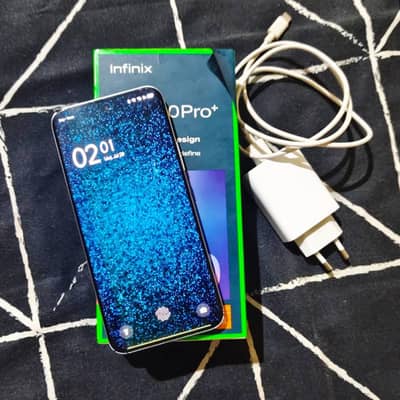 Infinix Hot 60 pro plus silver for sale. (urgent)
