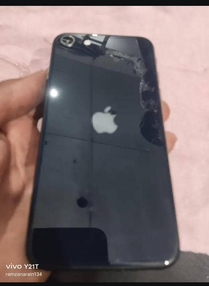 Apple iPhone SE3 2