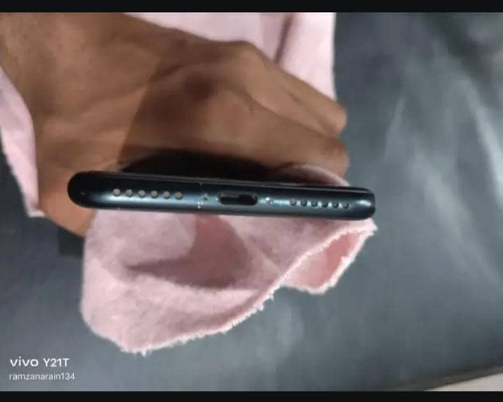 Apple iPhone SE3 3