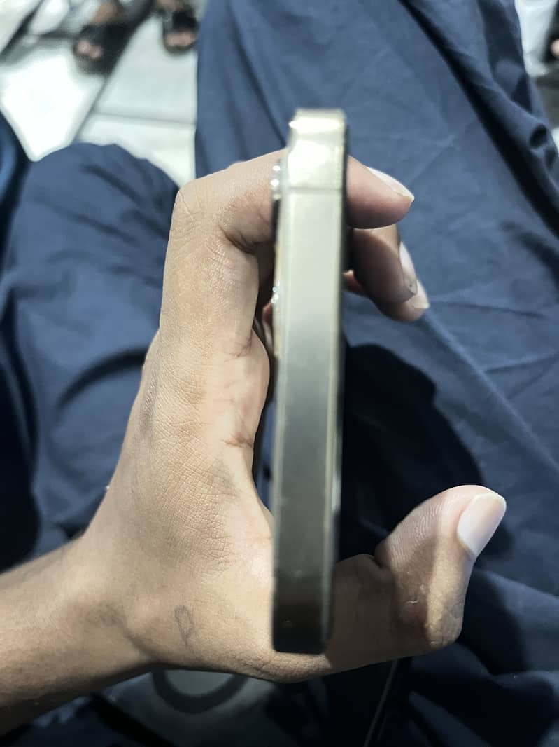 Apple iPhone 12 Pro Max 3