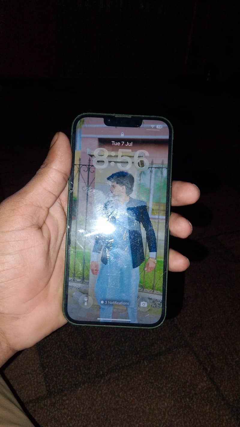 Apple iPhone 13 3