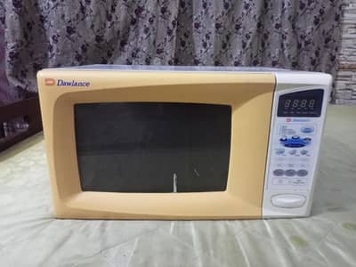 Dawlance Microwave Oven – Fully Working | Good Condition