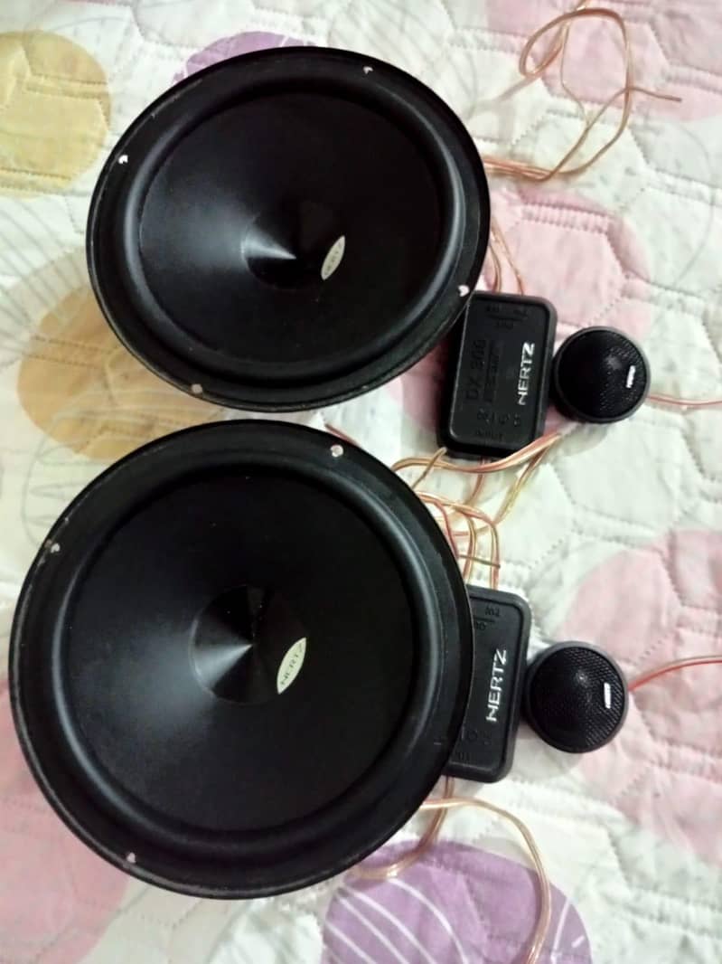 Components speakers 0