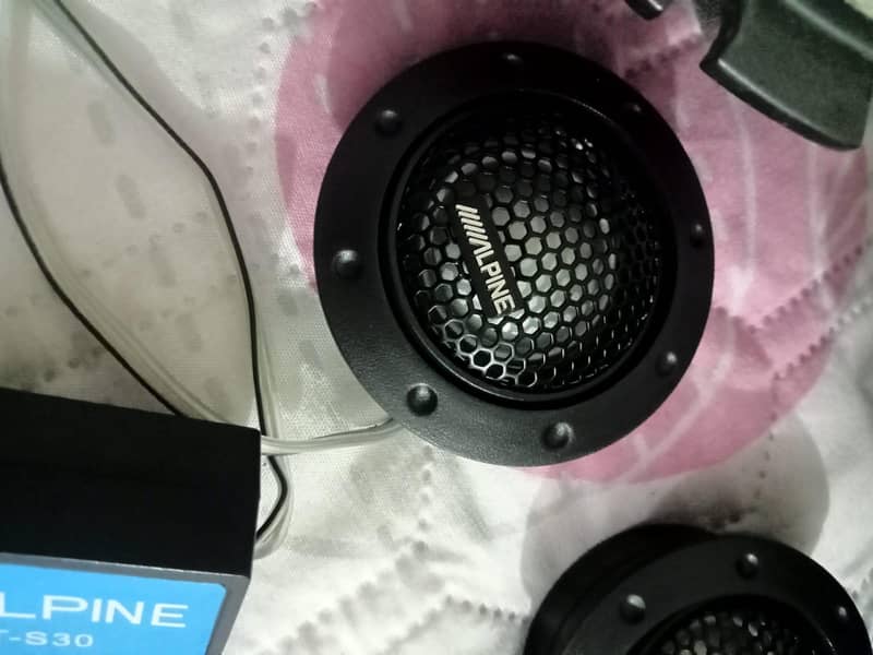 Components speakers 3