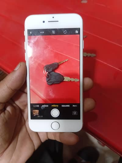 Apple iPhone 7