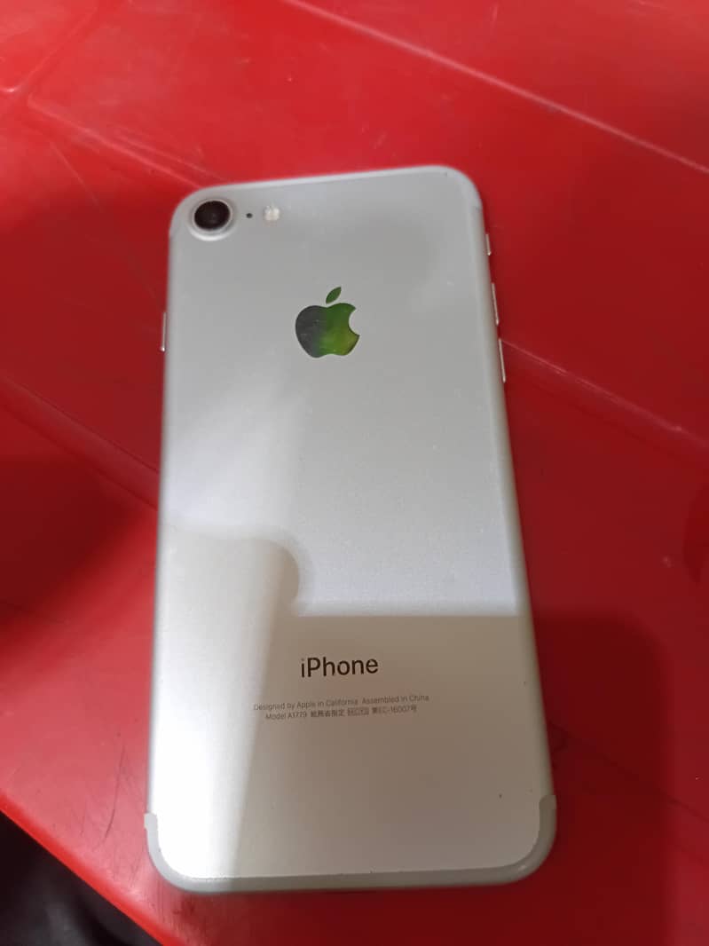 Apple iPhone 7 2