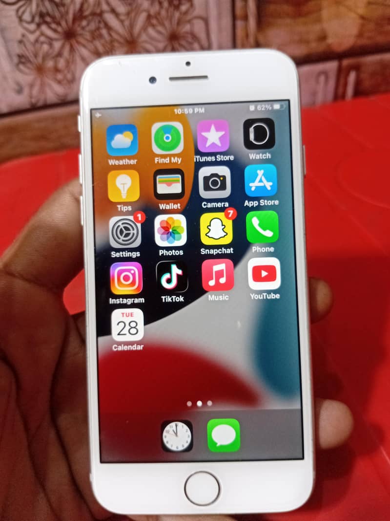 Apple iPhone 7 3