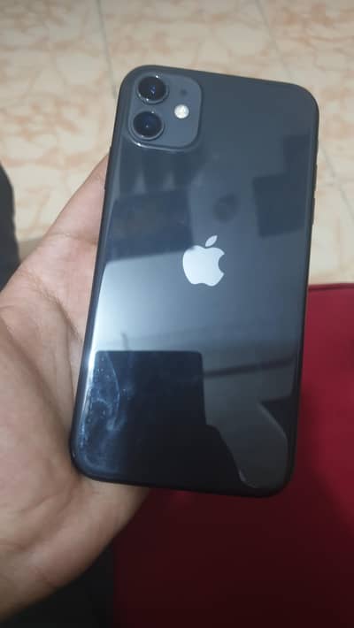 Apple iPhone 11 80 battery health with box cable