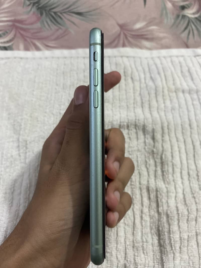 Apple iPhone 11 2