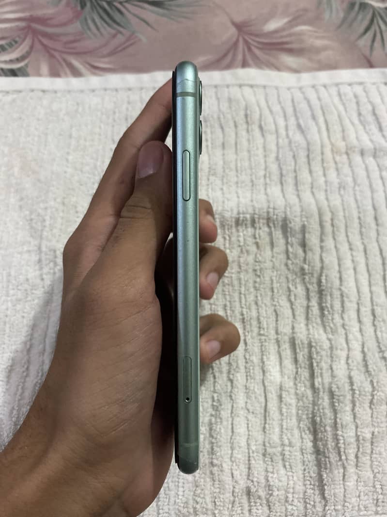 Apple iPhone 11 5