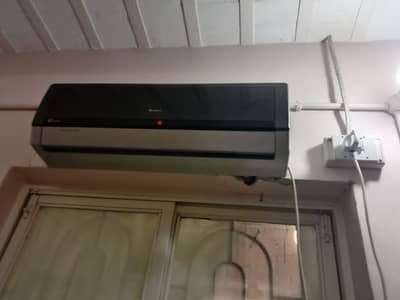 Gree 1 ton Inverter