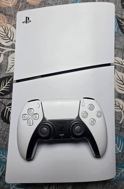 PS5 Disc Edition 1TB UK Version Mint condition Complete Box