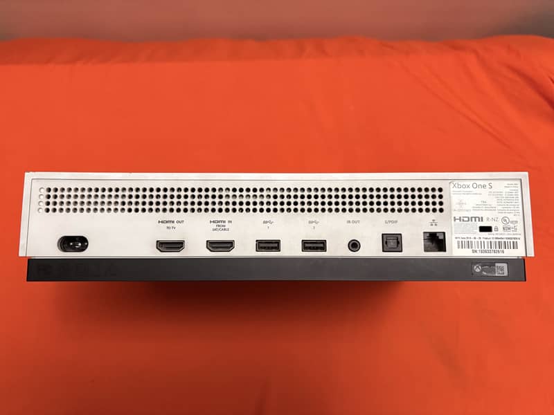XBOX ONE S 2