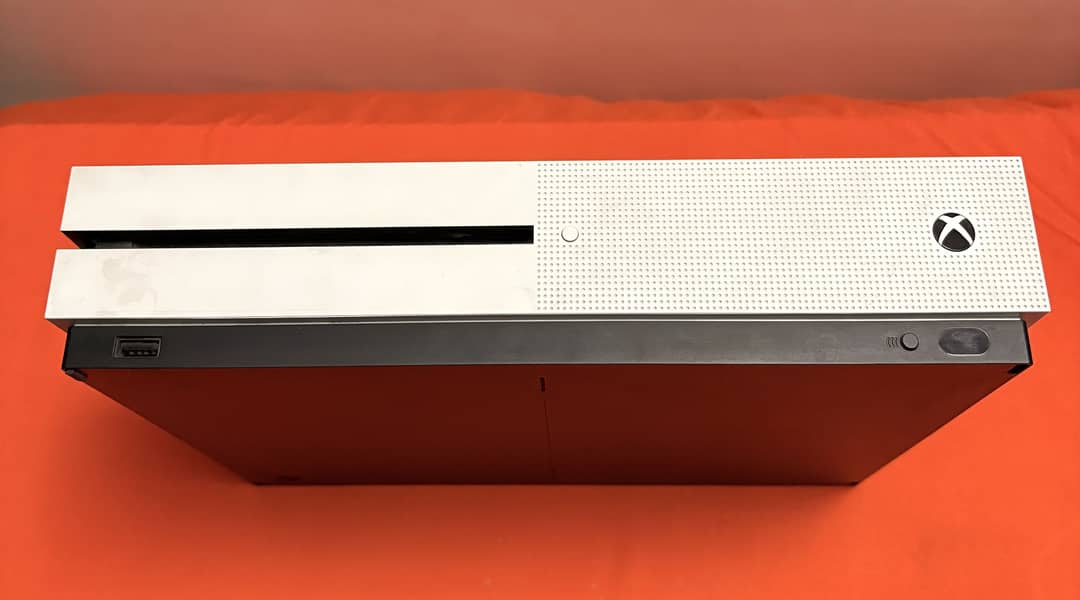 XBOX ONE S 3