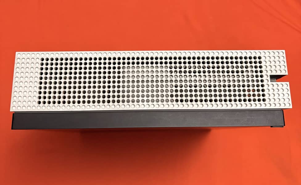XBOX ONE S 4