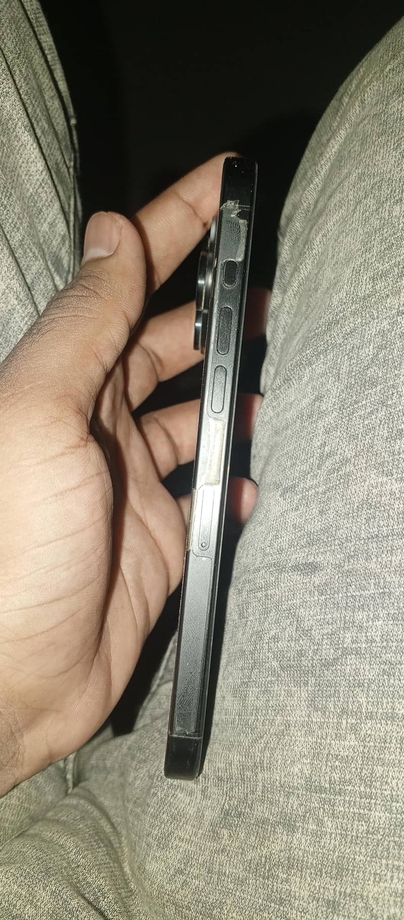 Apple iPhone 15 Pro Max 3