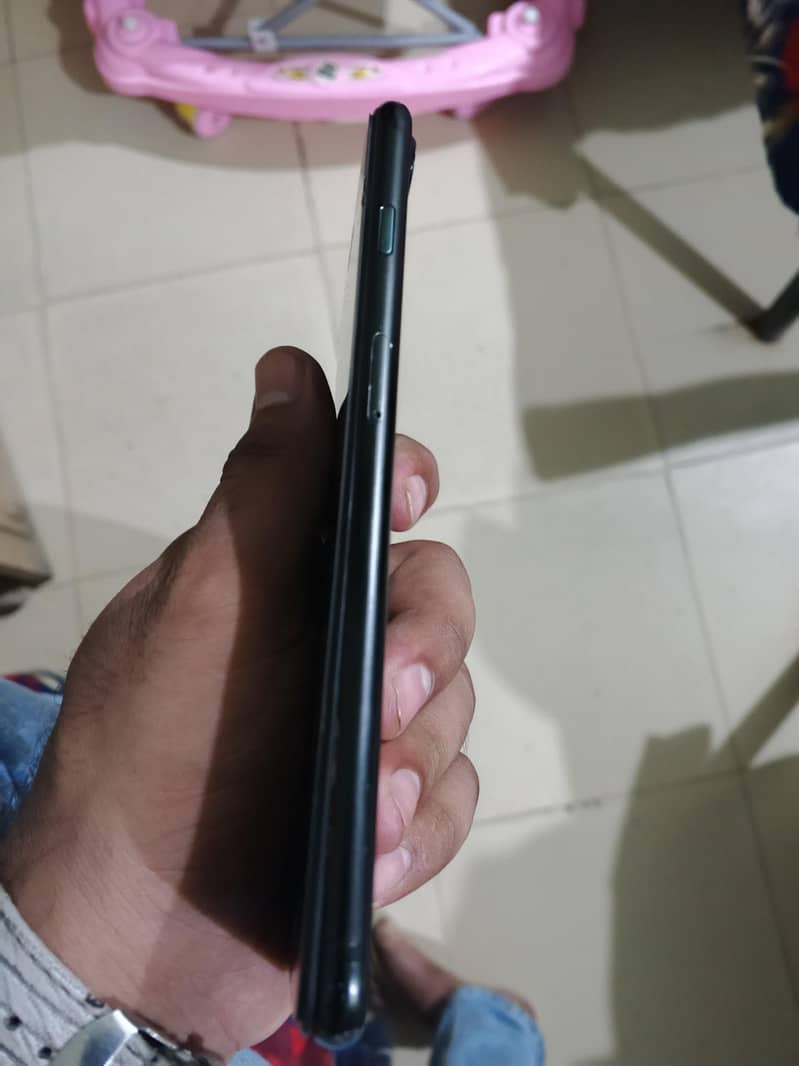 Apple iPhone 7 Plus 1