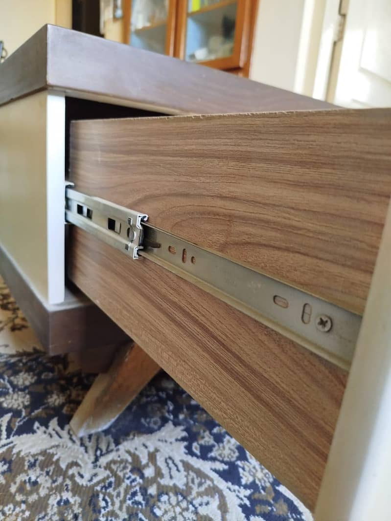 Bed And Side Table Set 6