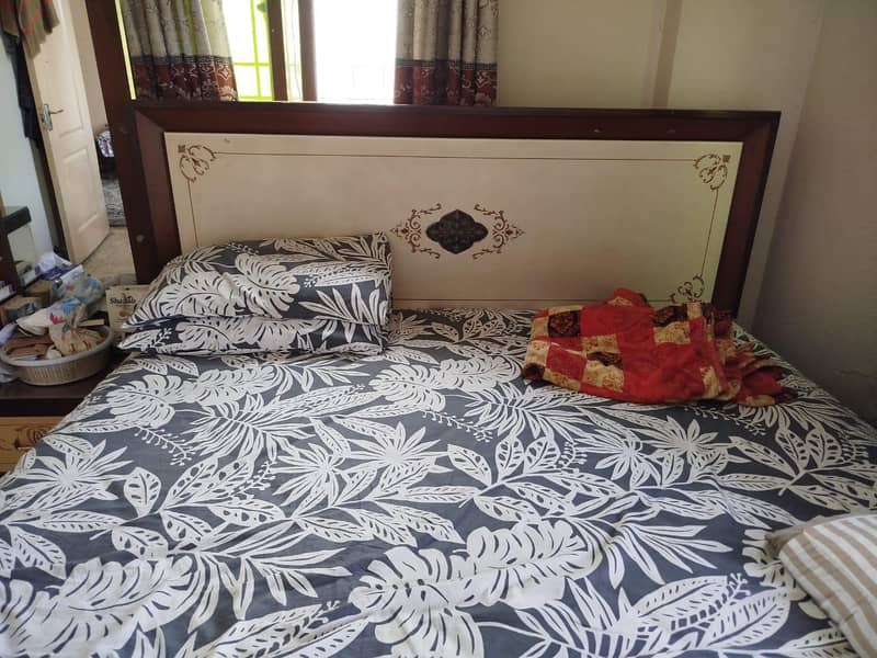 Bed And Side Table Set 9