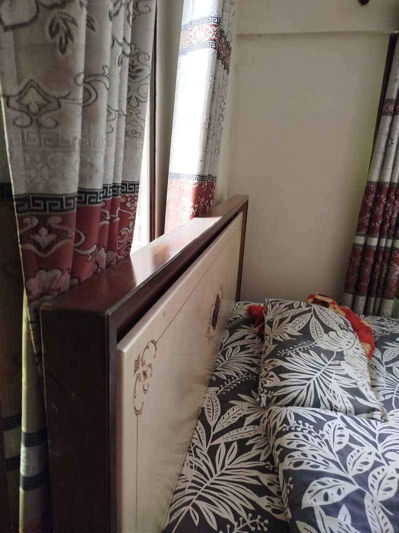 Bed And Side Table Set 11
