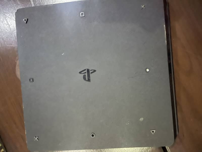 Ps4 slim 2