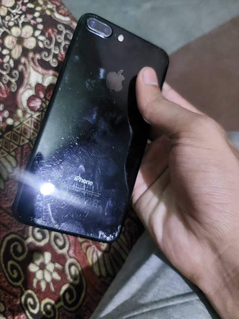 Apple iPhone 7 Plus 4