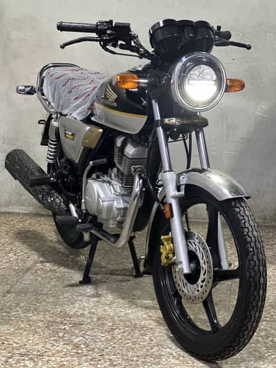 Honda cg150 2025 model ( 1500 used only )