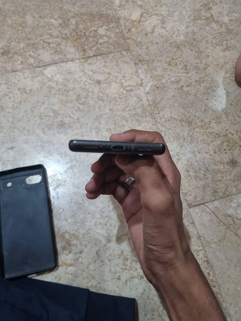 Google Pixel 6a 5