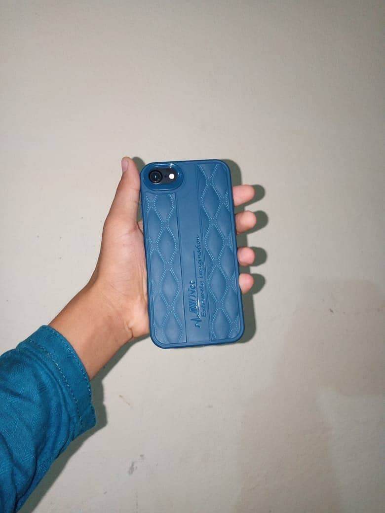 Apple iPhone 7 1